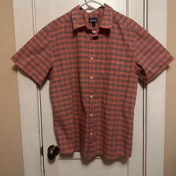 Patagonia Red and Black Casual Button Down Shirt - Picture 1 of 4